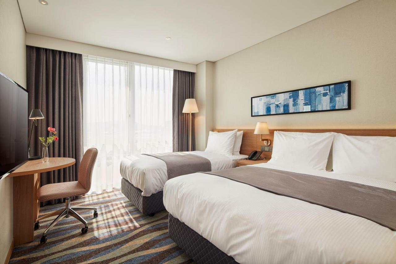 Ramada Encore By Wyndham Gimpo Han River Hotel Exterior photo