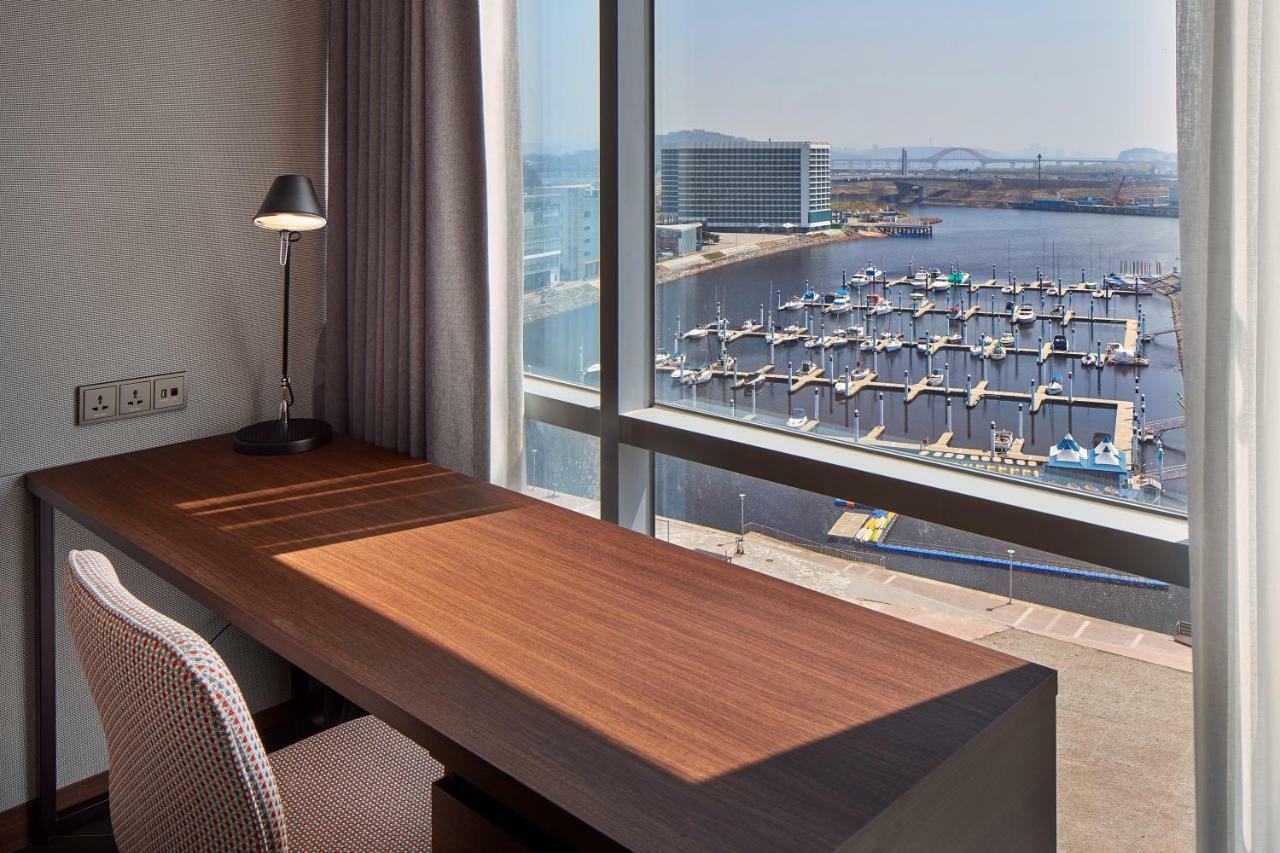 Ramada Encore By Wyndham Gimpo Han River Hotel Exterior photo