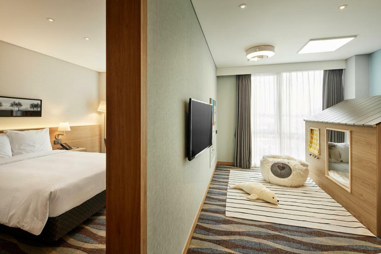 Ramada Encore By Wyndham Gimpo Han River Hotel Exterior photo